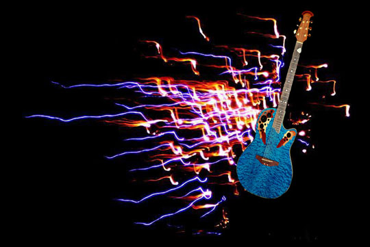 Gitarre mit Feuerwerk
